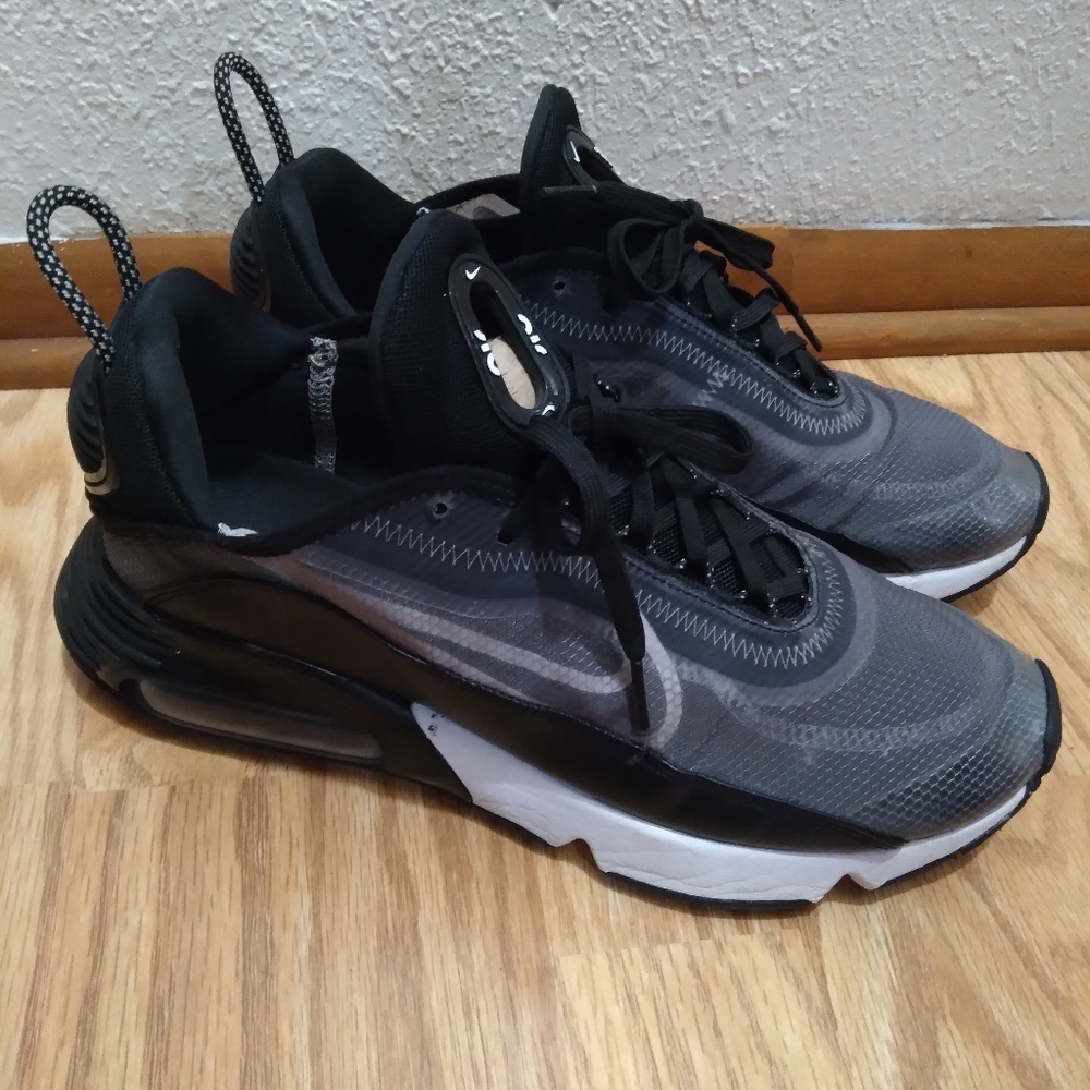 Nike Air Max 2090 men's 10.5  $50